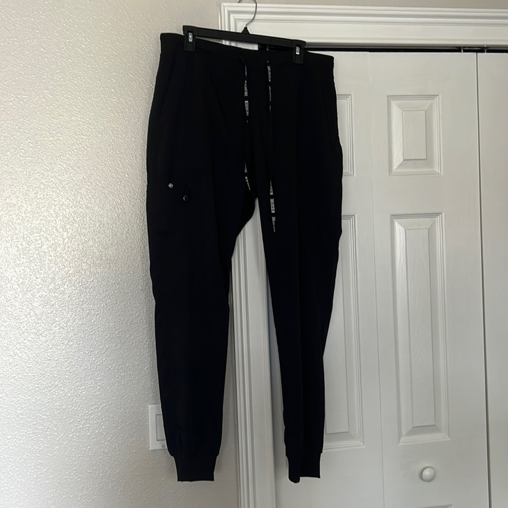Med Couture black jogger scrub pant